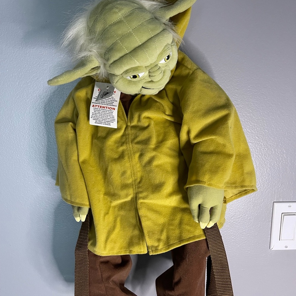Disney Store Yoda Plush Backpack - Picture 1 of 3